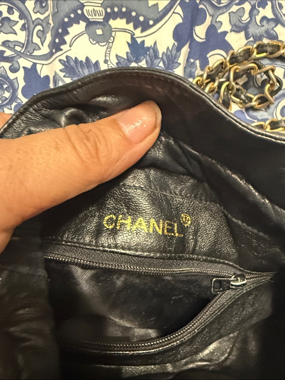 CHANEL Black Quilted Leather Drawstring Mini Shoulder Bag with Gold Chain - Picture 6 of 10